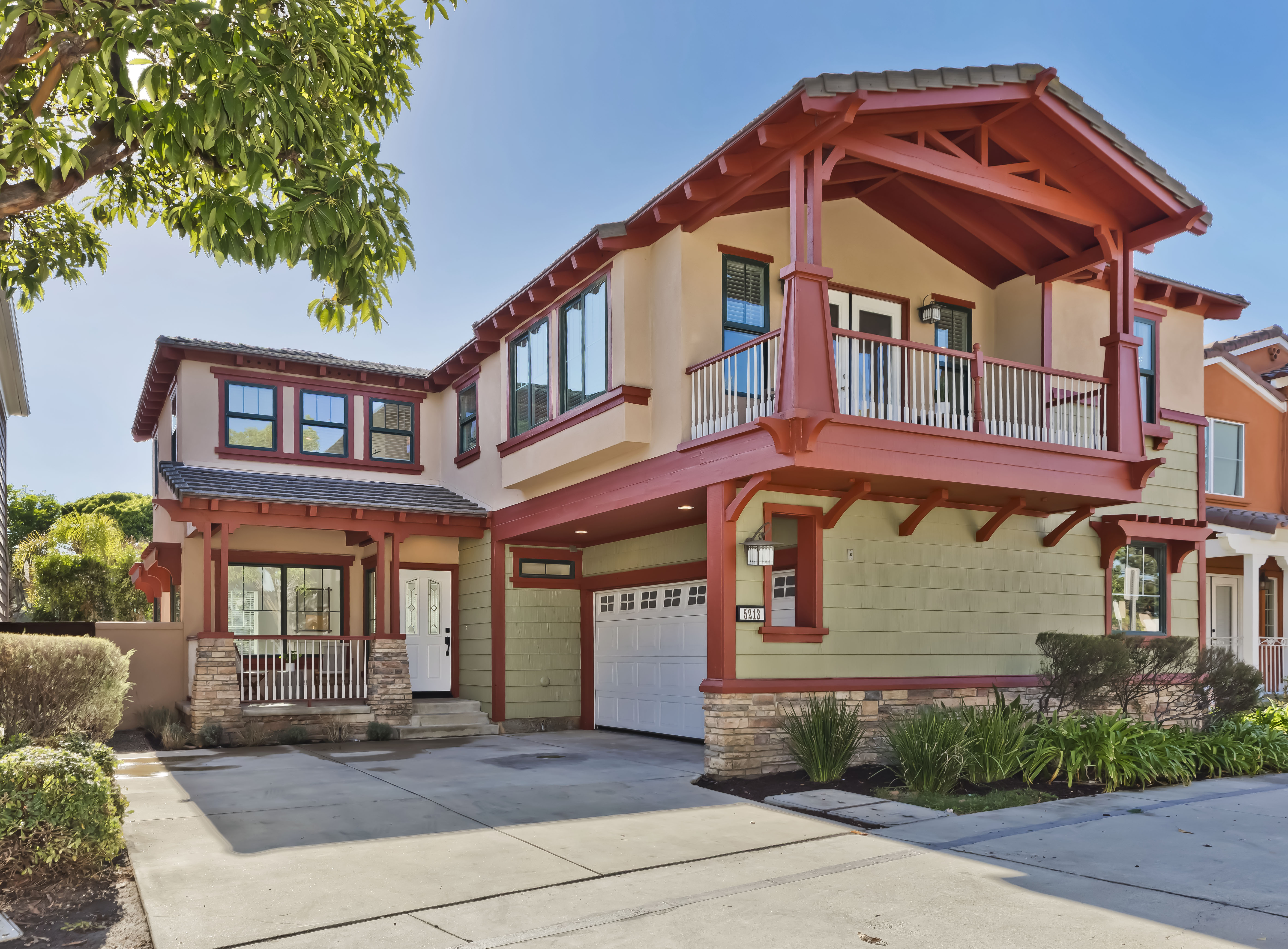 5213 Agustin Ln