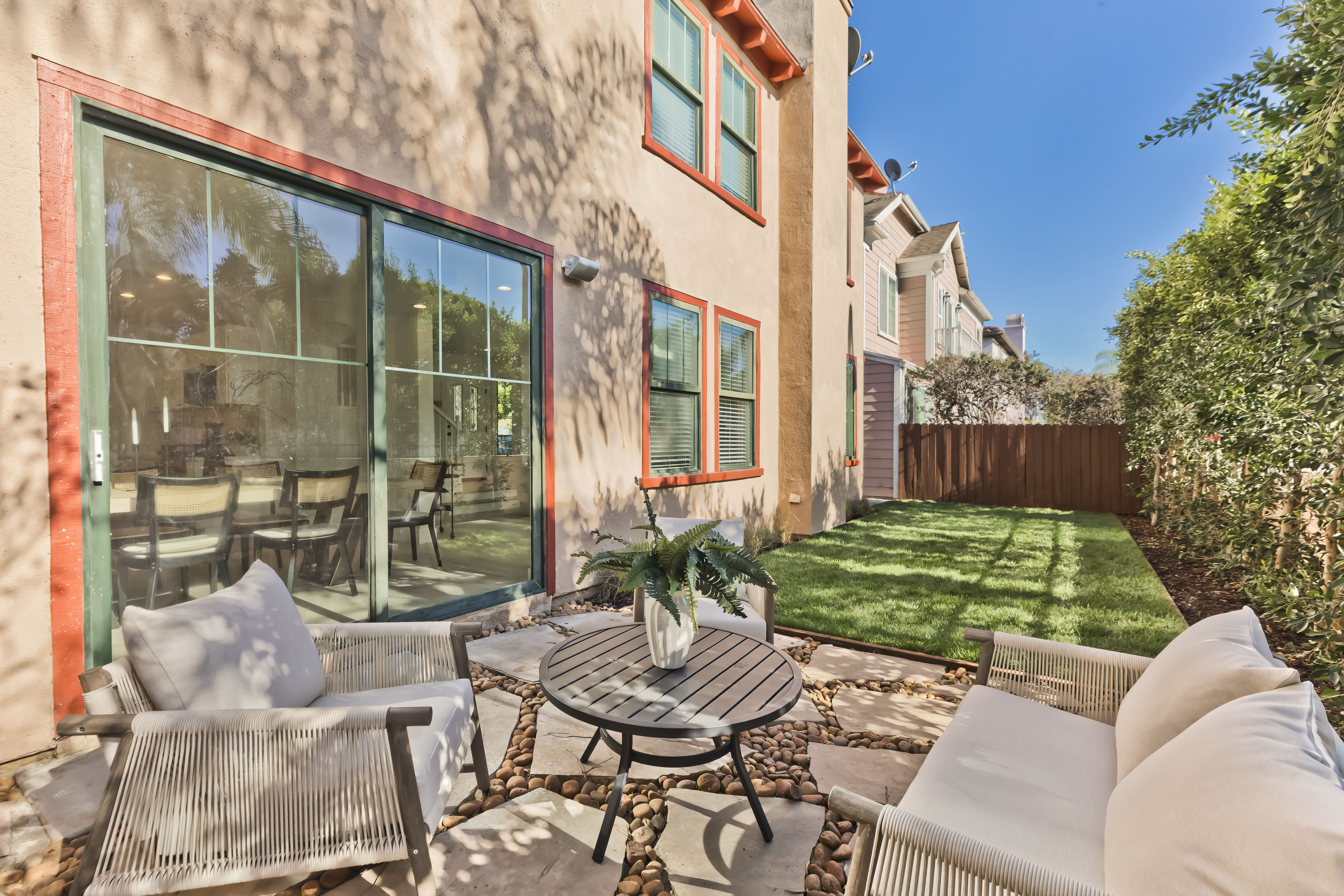 5213 Agustin Ln
