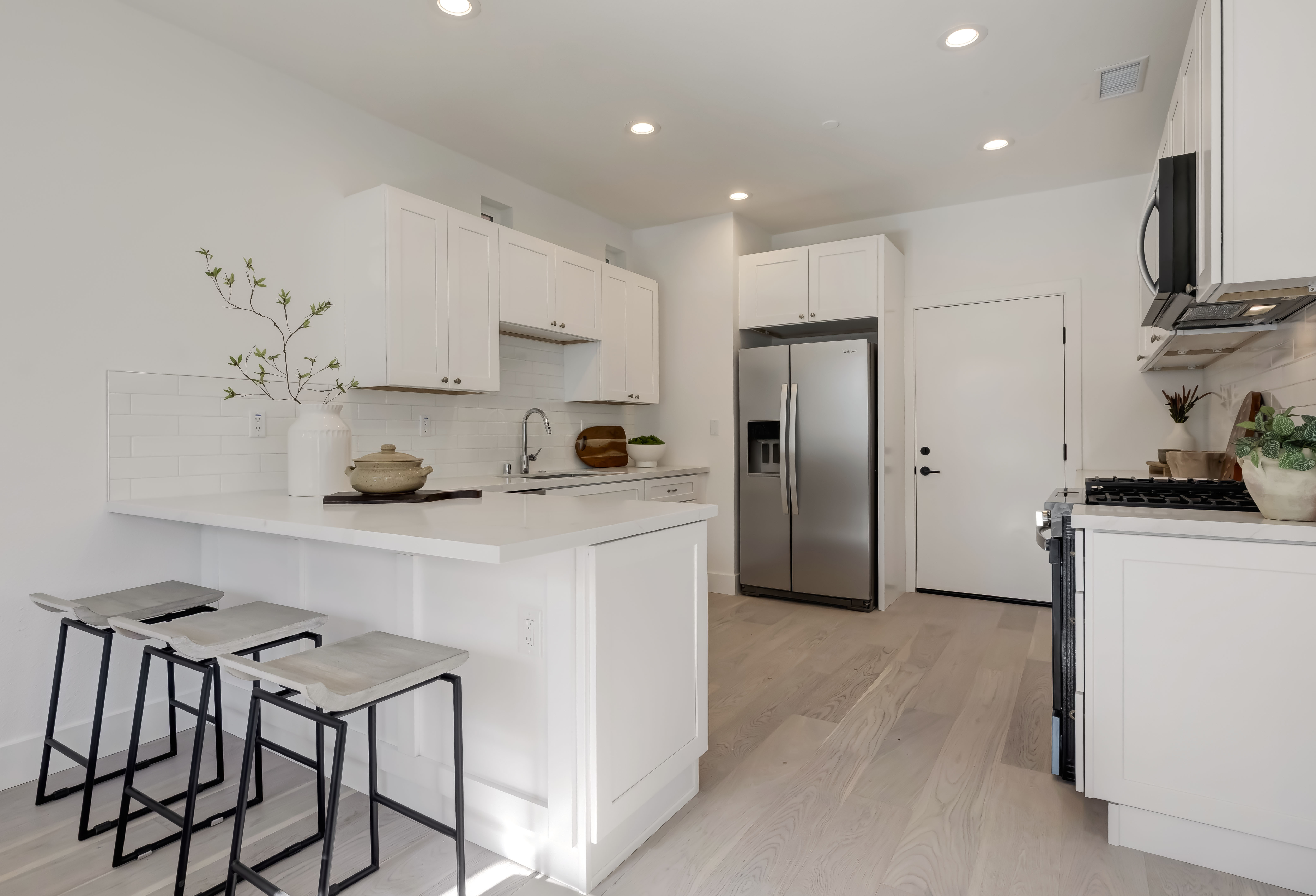 5213 Agustin Ln
