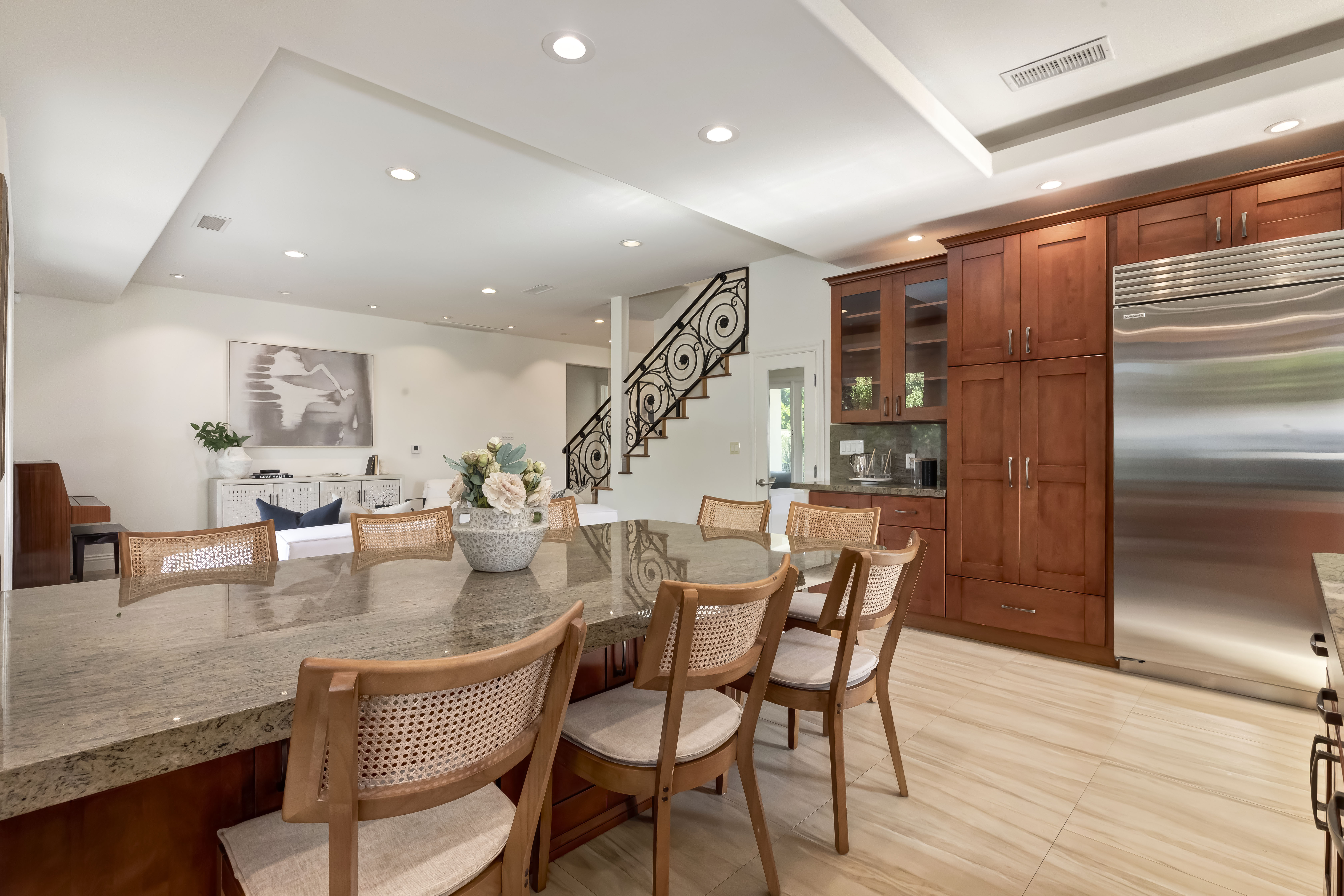 14707 W Sunset Blvd