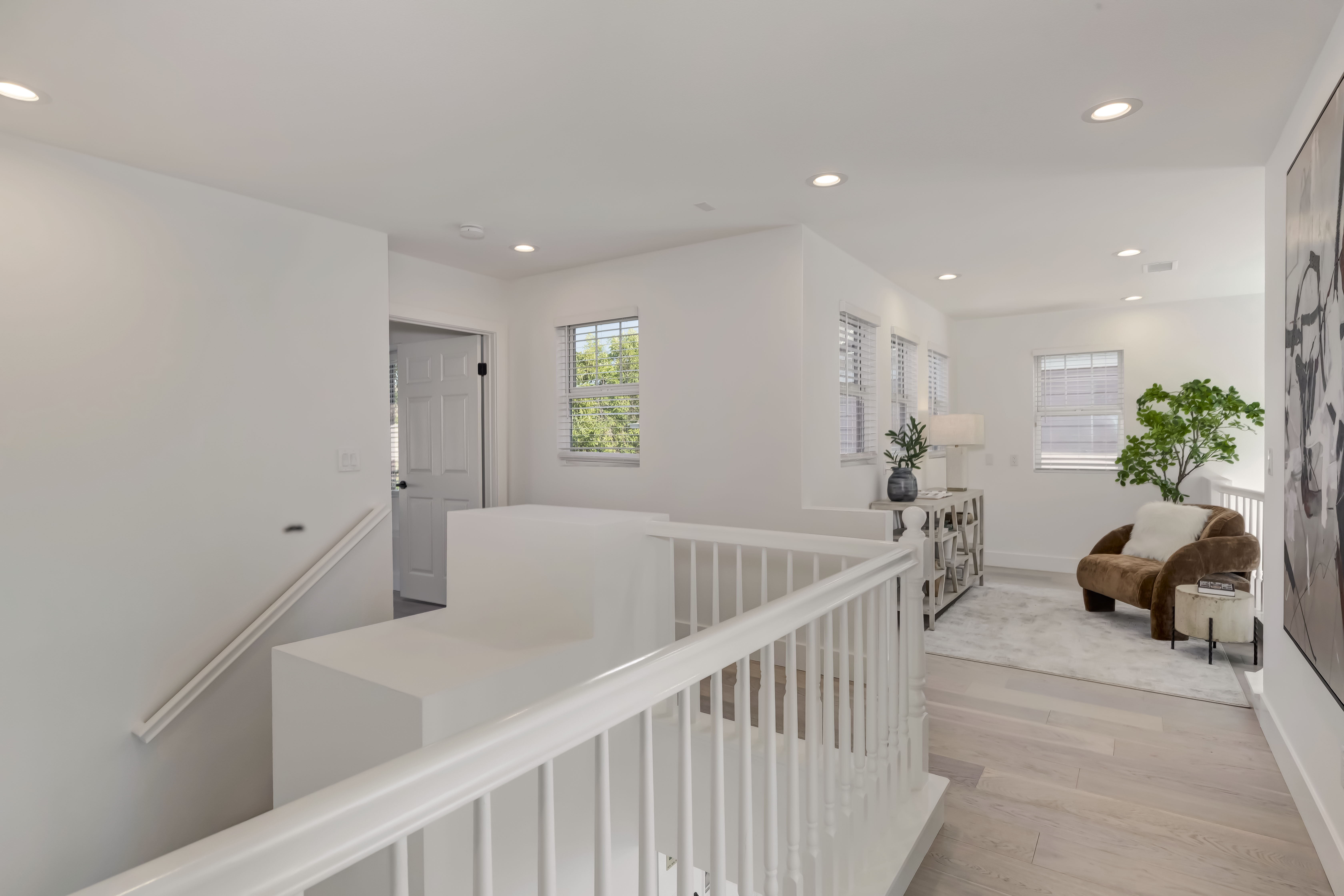 5213 Agustin Ln