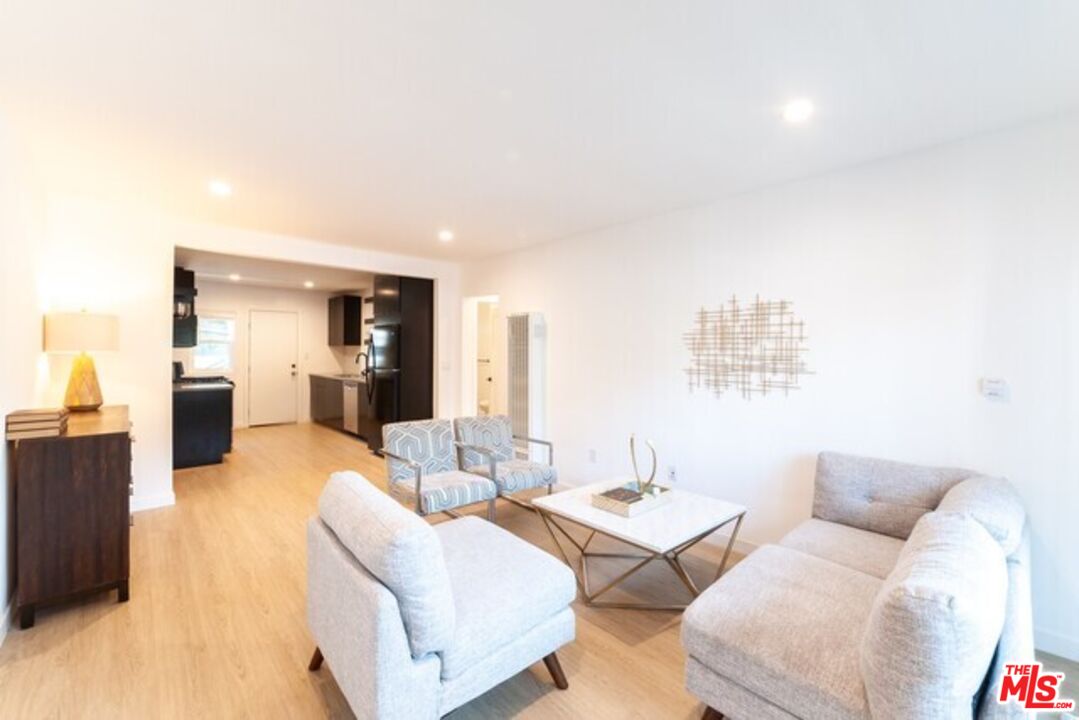 3148-3162 James M Wood Blvd