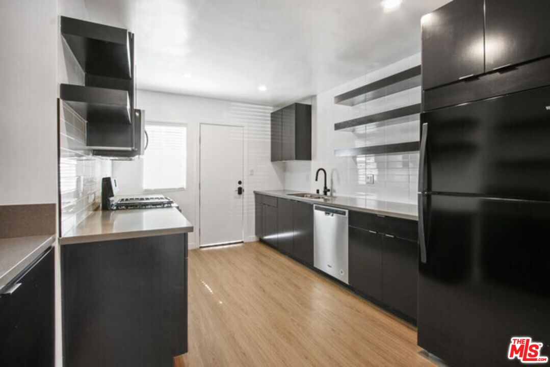 3148-3162 James M Wood Blvd