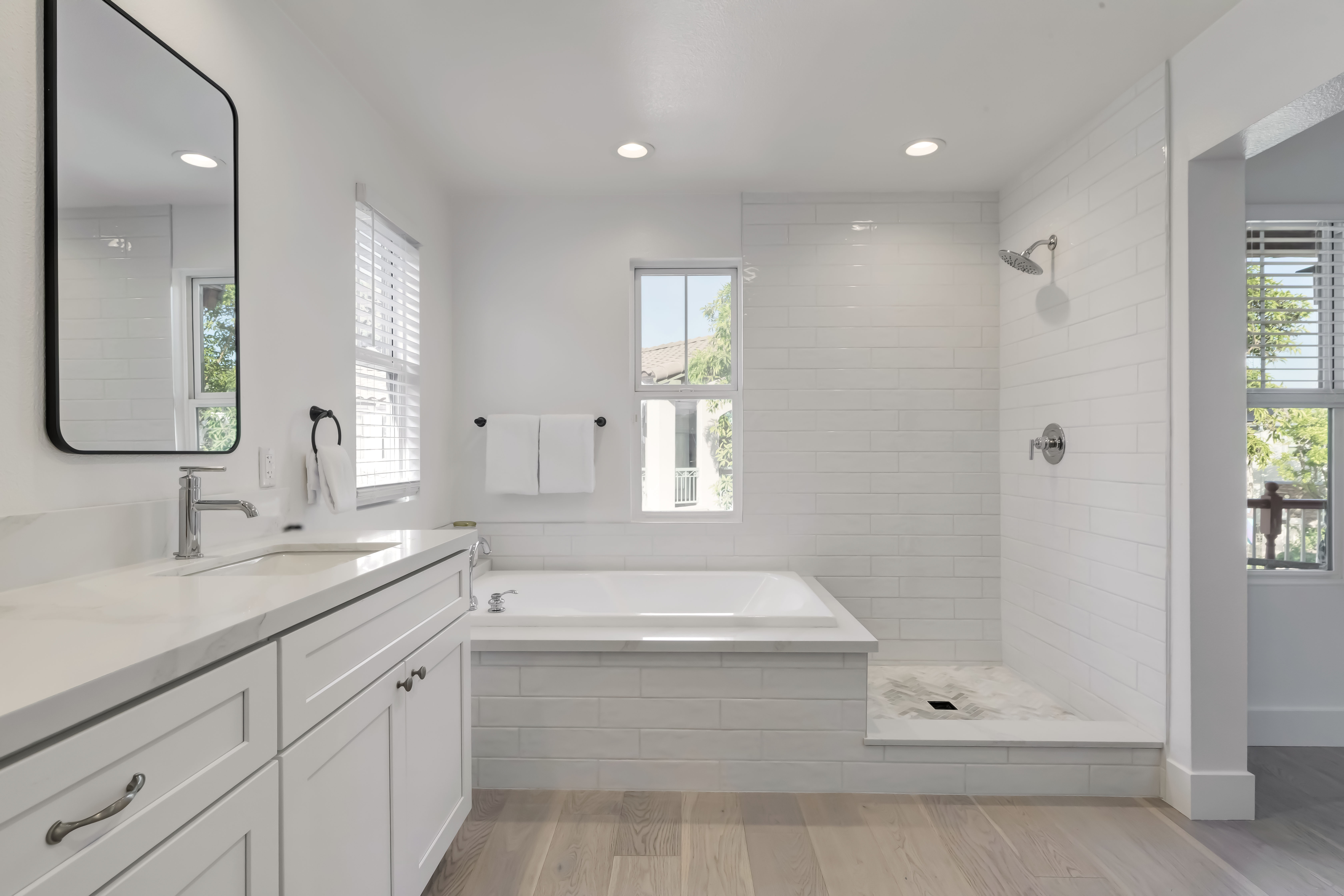 5213 Agustin Ln
