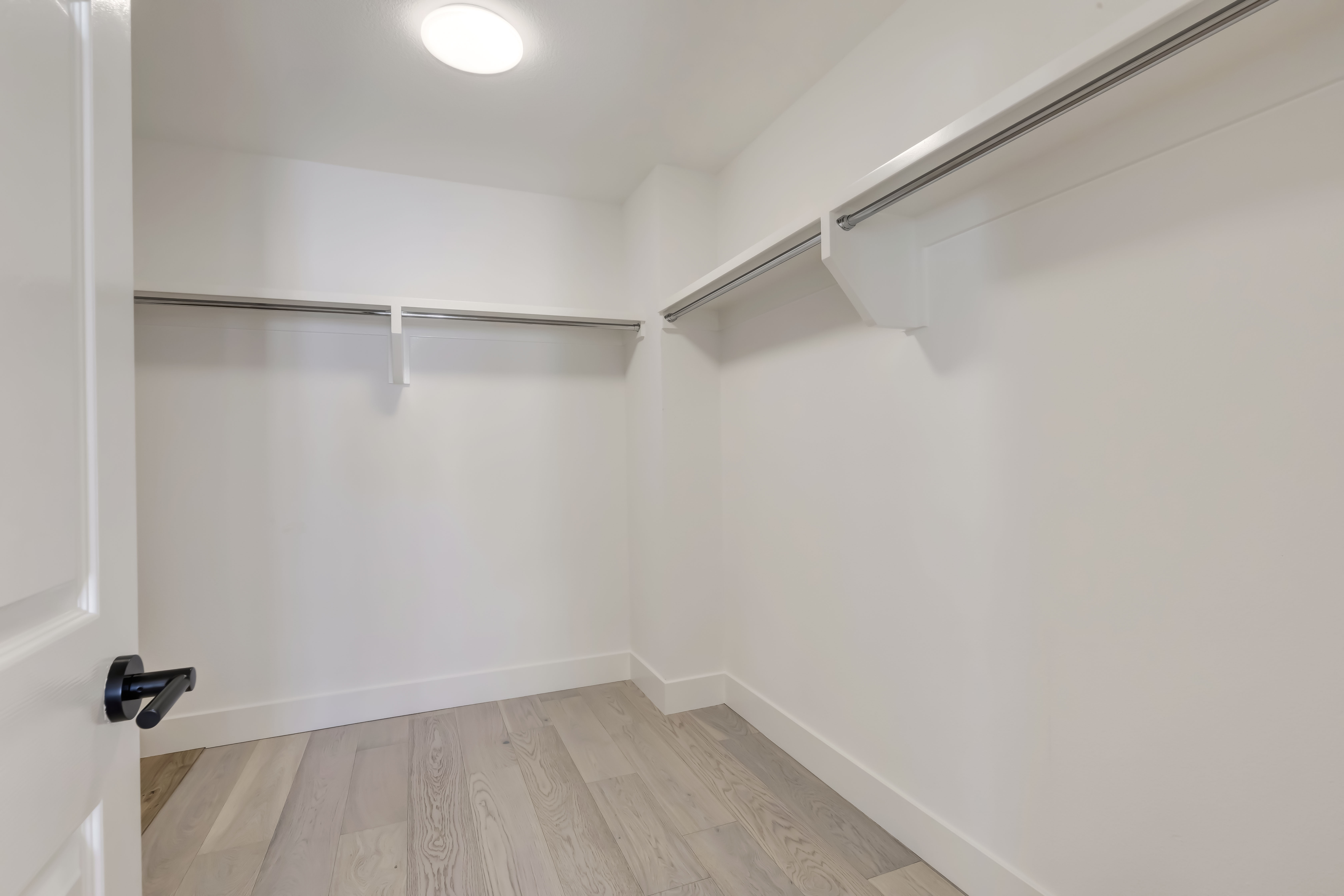 5213 Agustin Ln