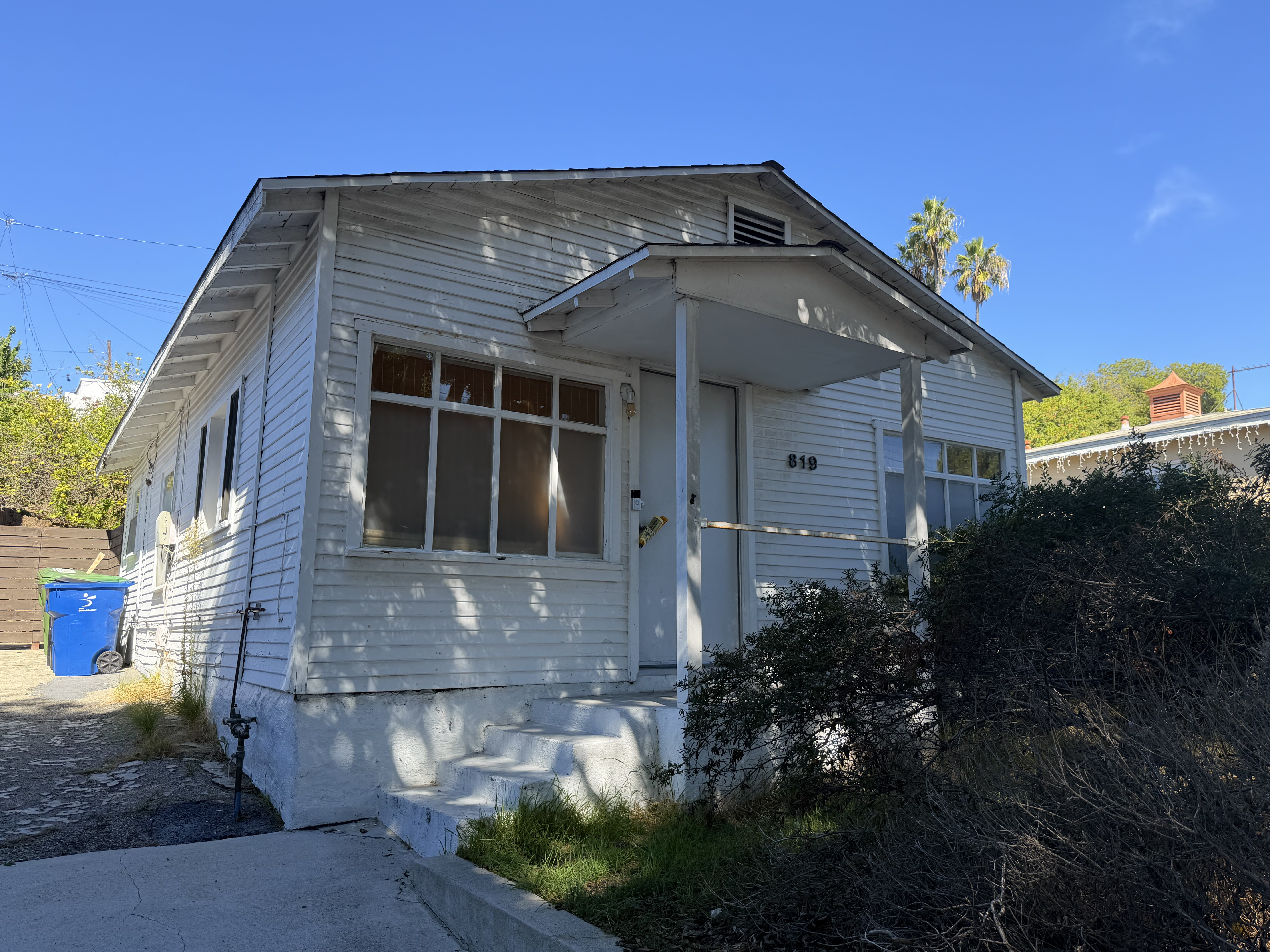 819 Pier Ave