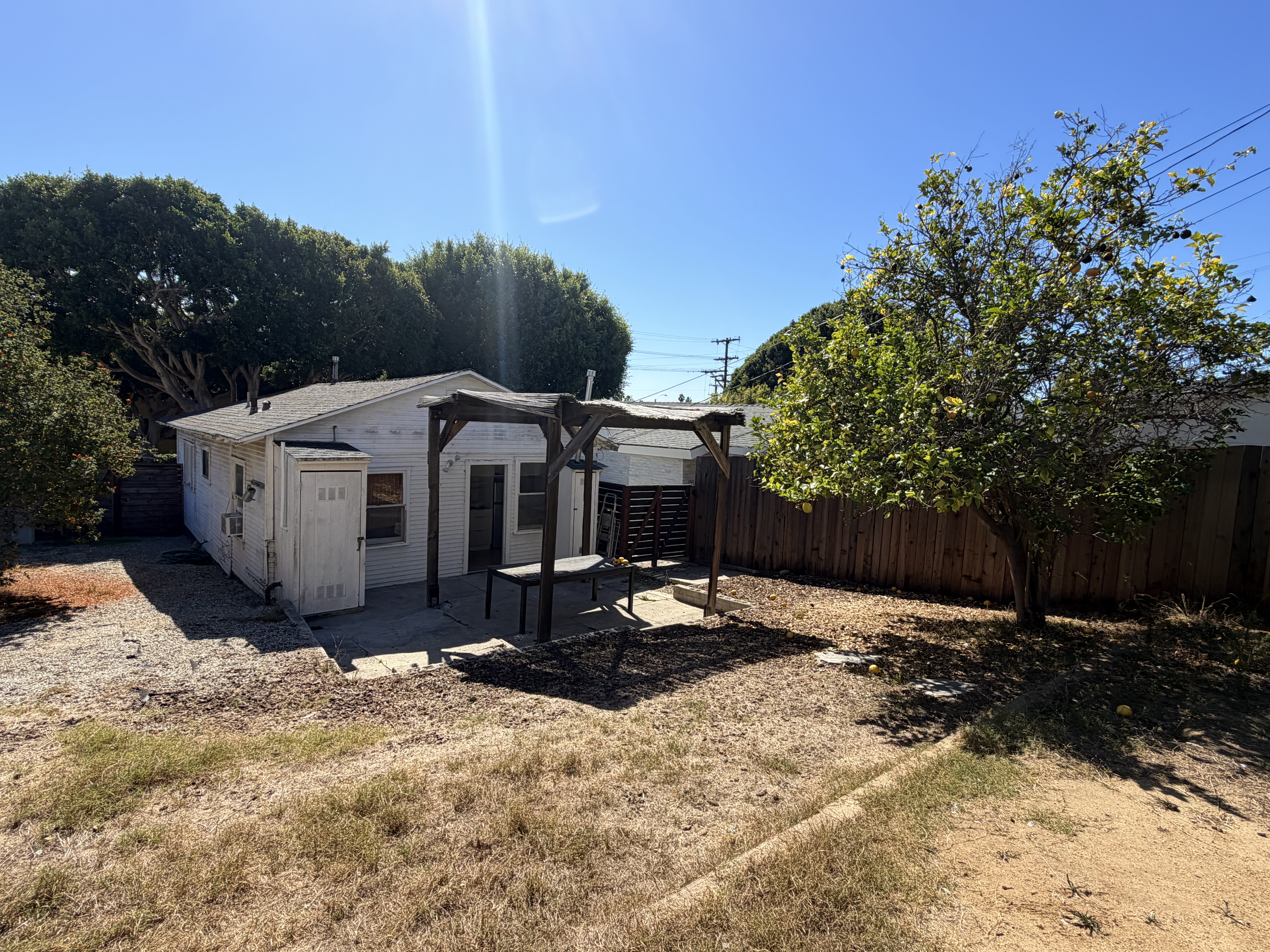 819 Pier Ave